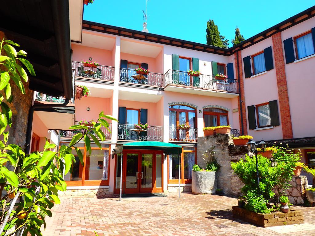 Hotel Meridiana Sirmione Exterior foto